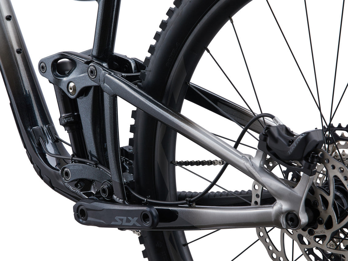 Image 4 of 5 - Intrigue 29 1