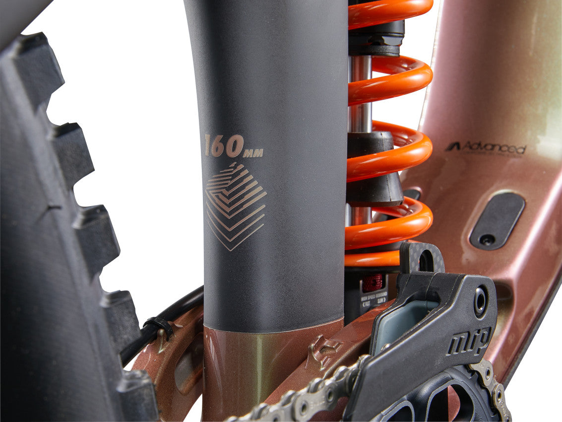 Image 16 of 17 - MY23 Reign Advanced Pro 0 Color A_Messier_Carbon_D_12-3