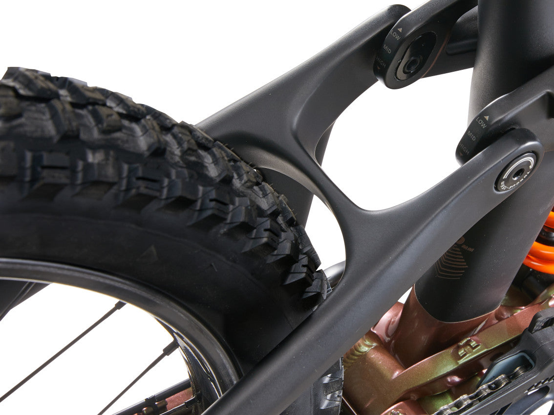 Image 17 of 17 - MY23 Reign Advanced Pro 0 Color A_Messier_Carbon_D_13