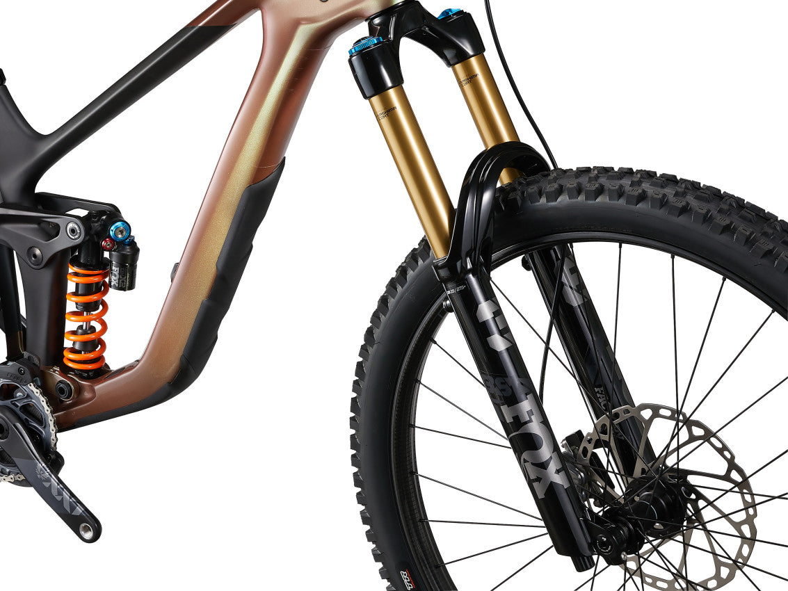 Image 8 of 17 - MY23 Reign Advanced Pro 0 Color A_Messier_Carbon_D_7