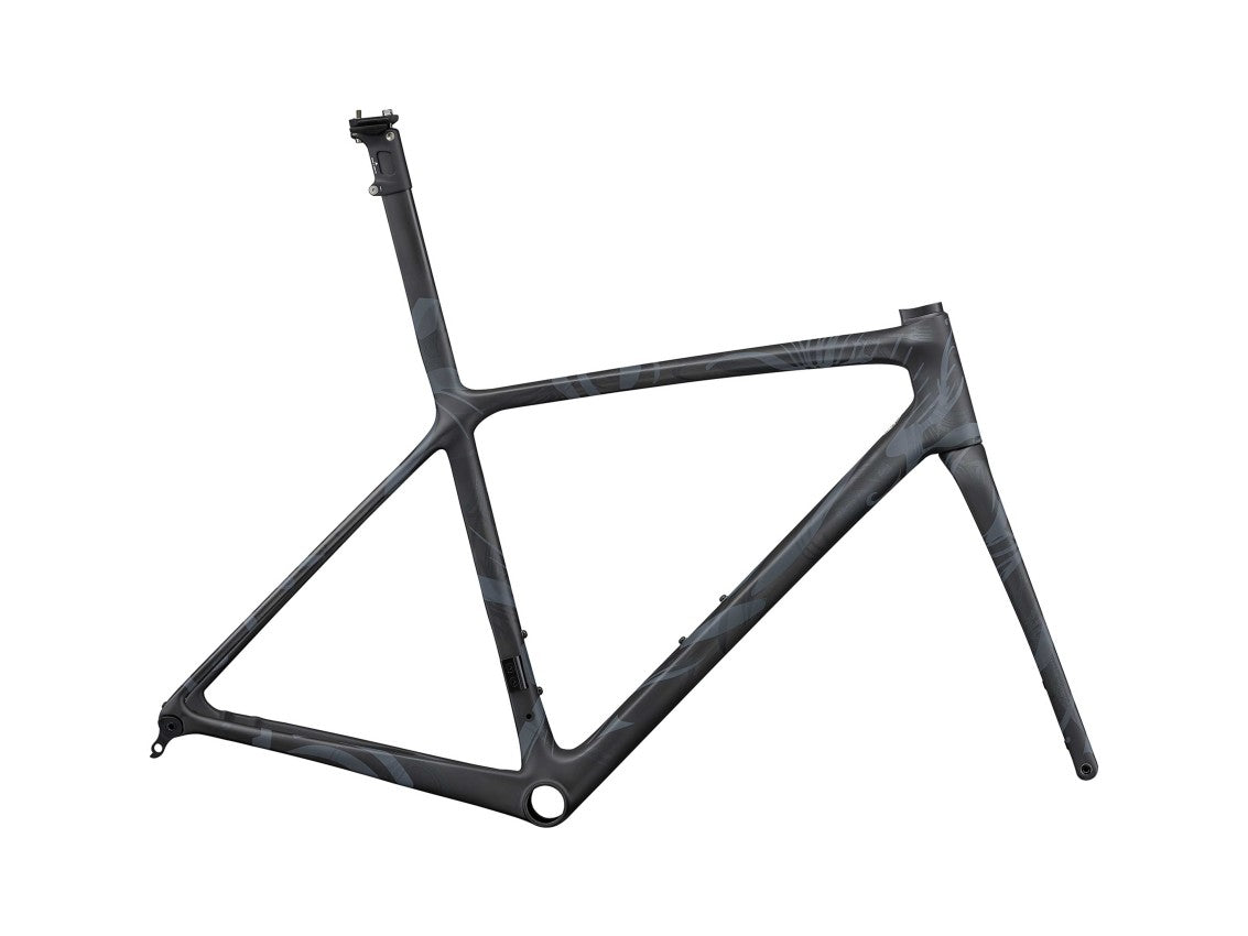 Image 7 of 12 - MY24 TCR Advanced SL Disc-FF B_Color B Incised Black