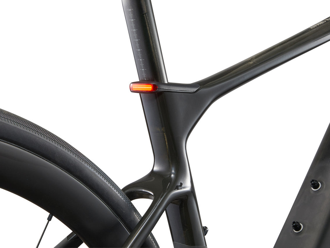 MY24 Avail Advanced E+ EL 0_Color A Raw Carbon-D9