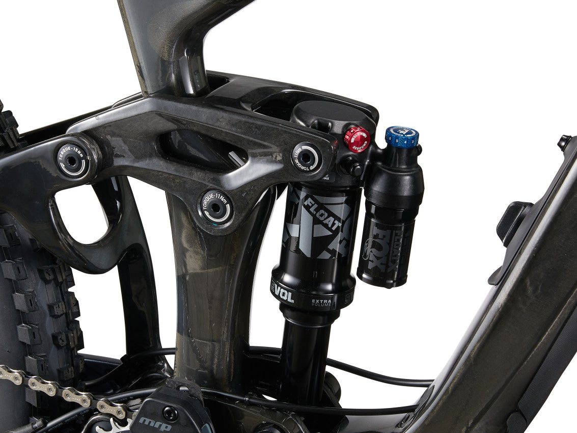 MY24 Intrigue LT Advanced 1_Color A Raw Carbon-5