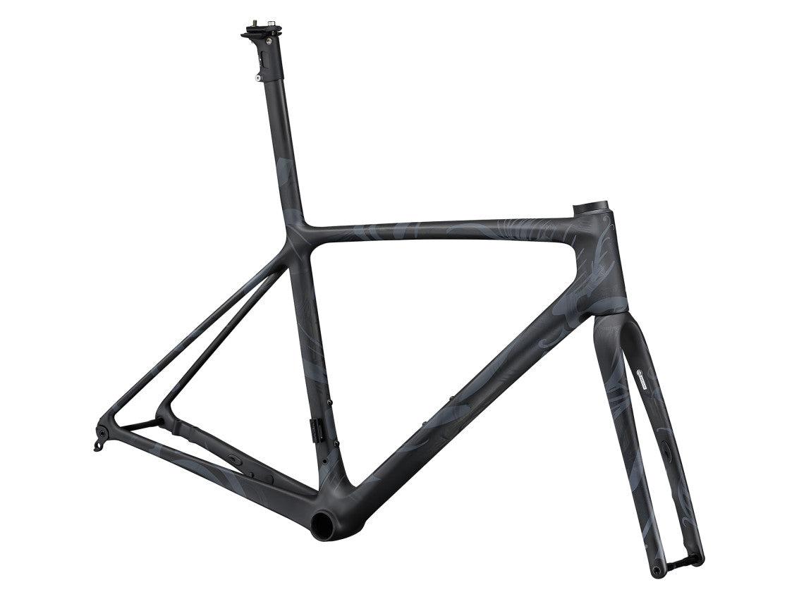 Image 8 of 12 - MY24 TCR Advanced SL Disc-FF B_Color B Incised Black_Front