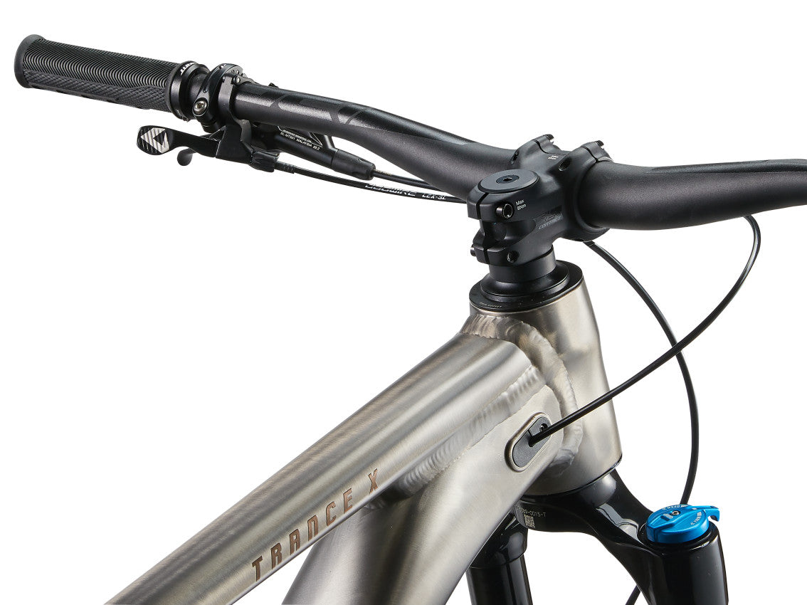 Image 6 of 6 - MY24 Trance X 1_Color A Smoke Metal-D1