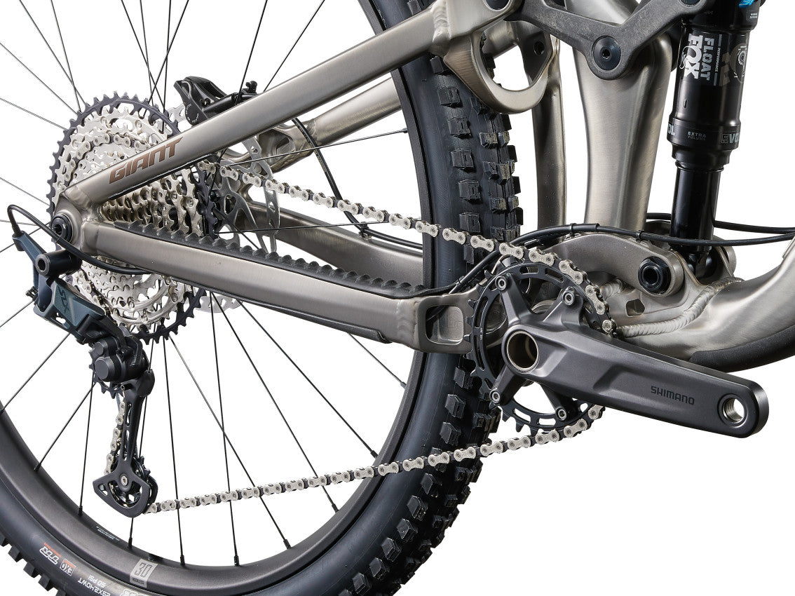 Image 5 of 6 - MY24 Trance X 1_Color A Smoke Metal-D3