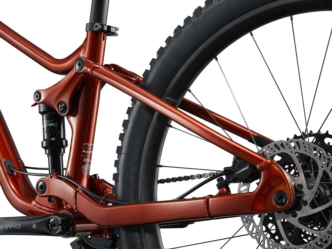 MY25 Faith-Giant_Color A Copper-D5