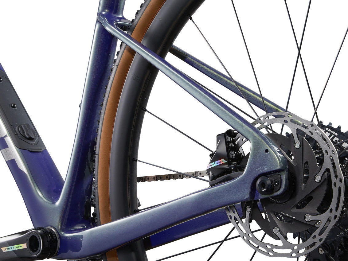 MY25 Revolt Advanced Pro 0_Color A Interstellar-D10