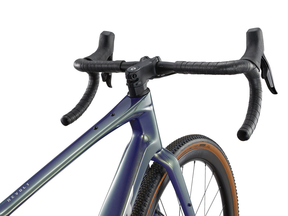 MY25 Revolt Advanced Pro 0_Color A Interstellar-D3
