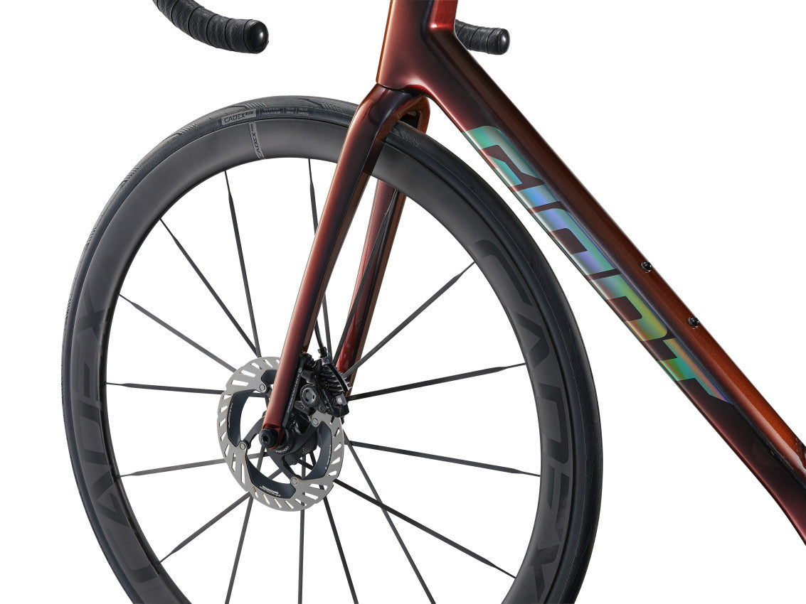 MY25 TCR Advanced SL 0-DA_Color A Black Lava-D6