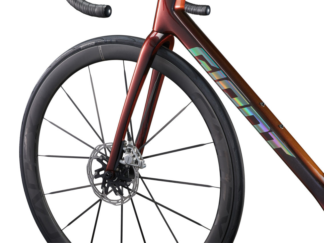 MY25 TCR Advanced SL 0-Red_Color A Black Lava-D4