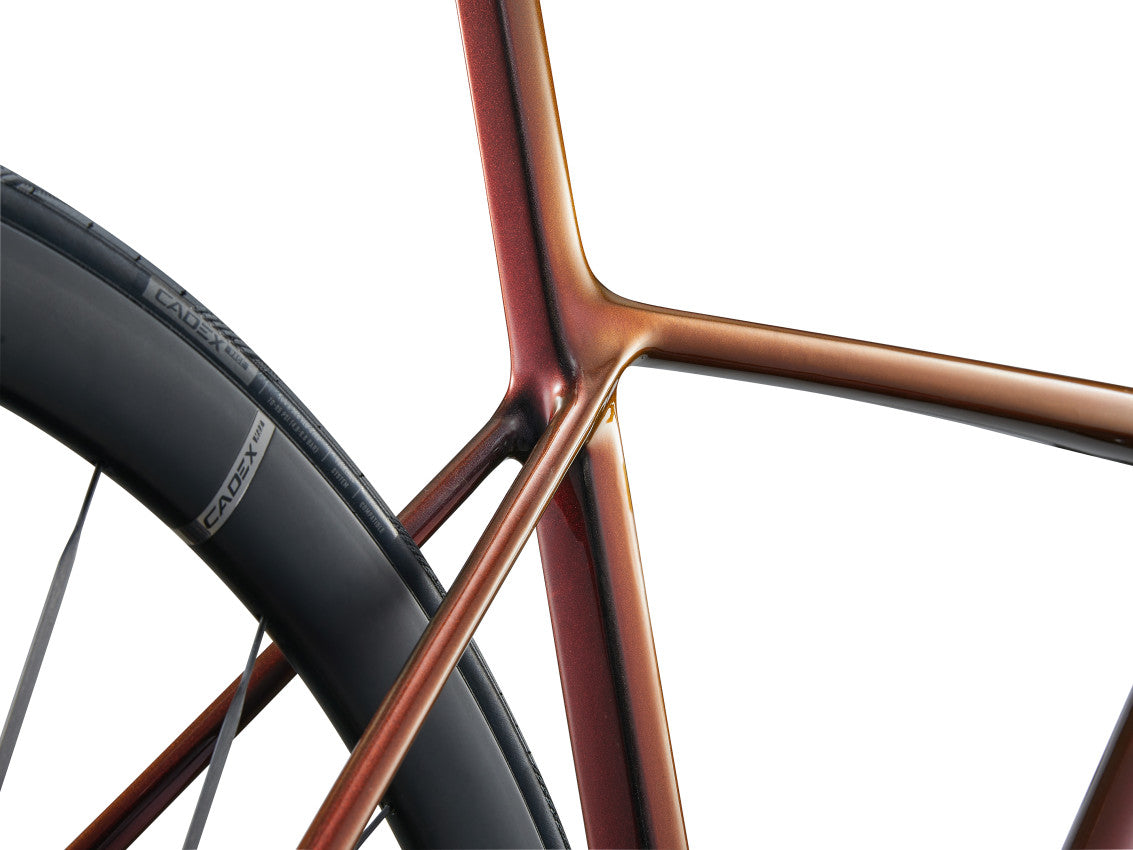 MY25 TCR Advanced SL 0-Red_Color A Black Lava-D7