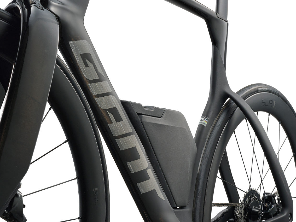 Image 9 of 12 - MY25TrinityAdvancedSL1_Carbon_PrismaticHaze-D5