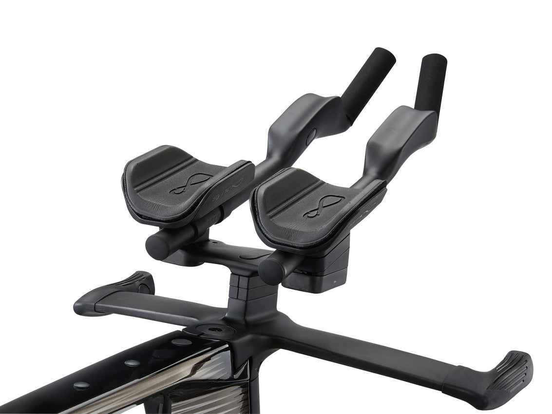 Image 5 of 9 - MY25 Trinity Advanced SL TT-FF_Color A Carbon_Chrome_D-2