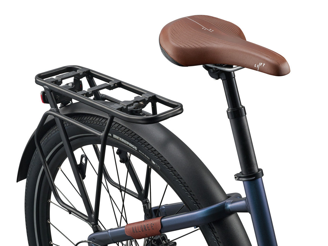 Image 4 of 7 - MY26AllureE2_ColorAOceanTwilight-D5