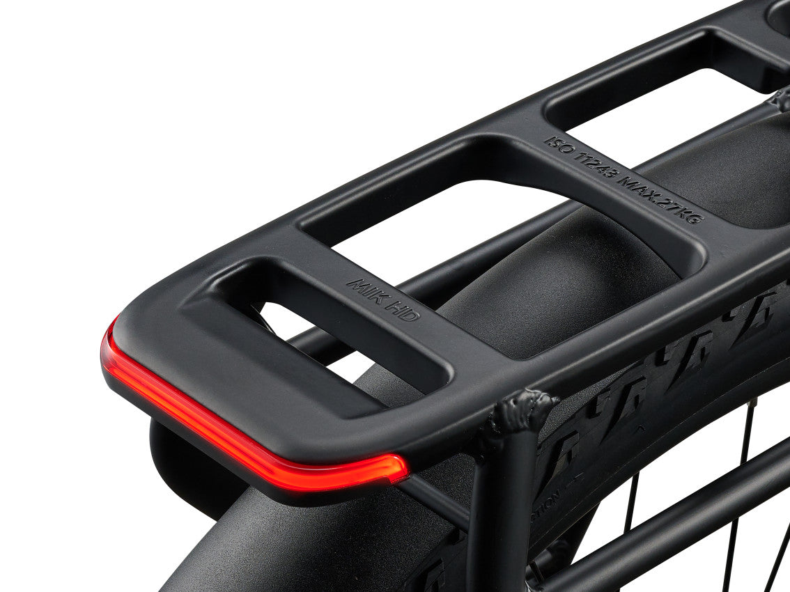 Image 11 of 11 - MY26ExploreE1STA_ColorAMetallicNavy-D8