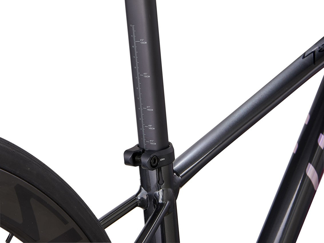 Image 7 of 10 - MY26LivSeek1_BlackChrome-SeatPost