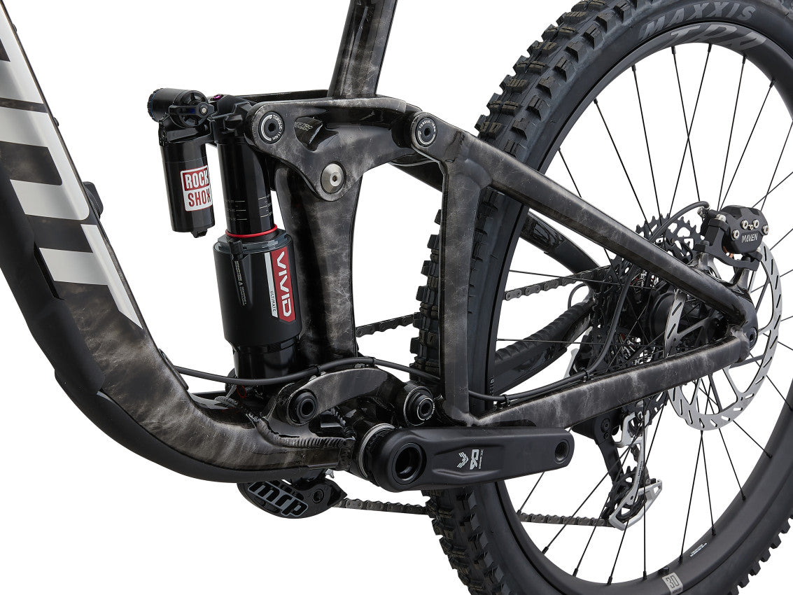 Image 6 of 12 - MY26ReignSE_ColorA-D-11