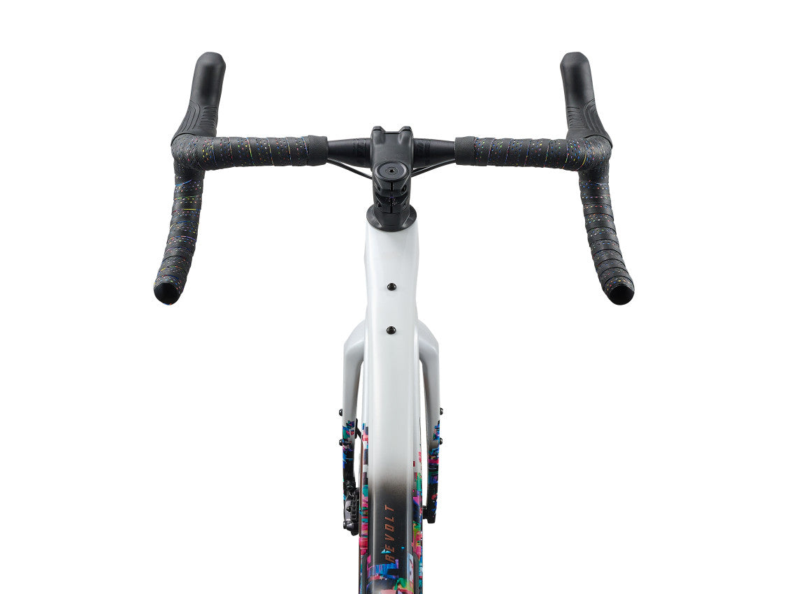 Image 13 of 13 - MY26RevoltAdvanced0-SE_ColorA-D2