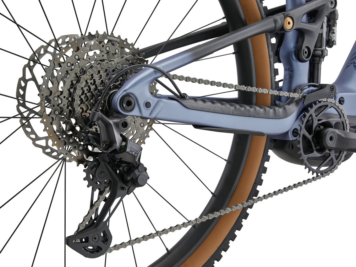 Image 4 of 12 - MY27EmboldenE0_ColorAAtmosphere_Black-D-1