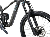 Image 7 of 10 - MY23 Intrigue LT Advanced Pro 1_Color A Raw Carbon-7