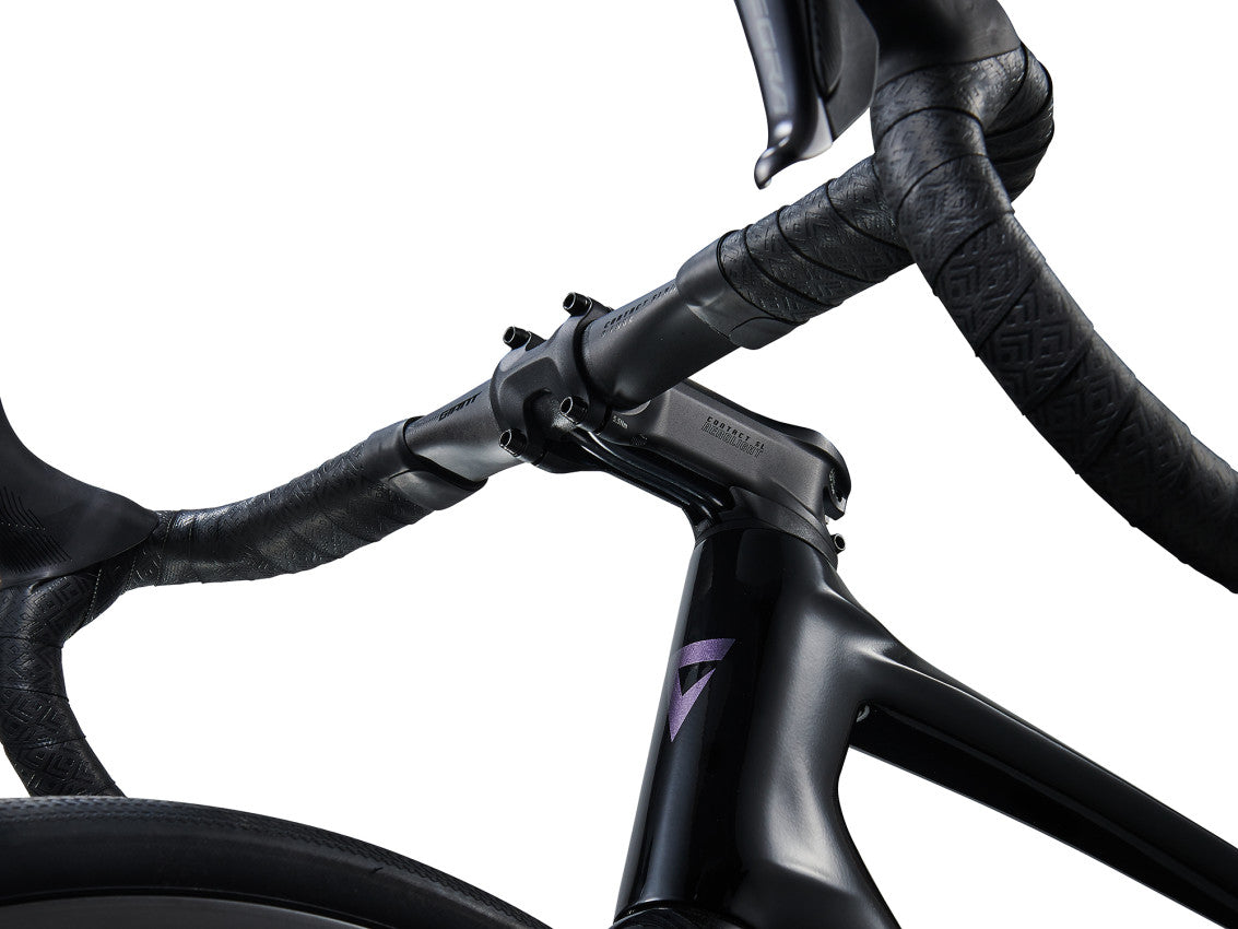  MY24 Defy Advanced Pro 0_Color A Carbon_BlueDragonfly-D2