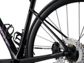  MY24 Defy Advanced Pro 0_Color A Carbon_BlueDragonfly-D5