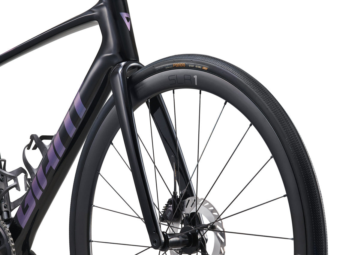  MY24 Defy Advanced Pro 0_Color A Carbon_BlueDragonfly-D6
