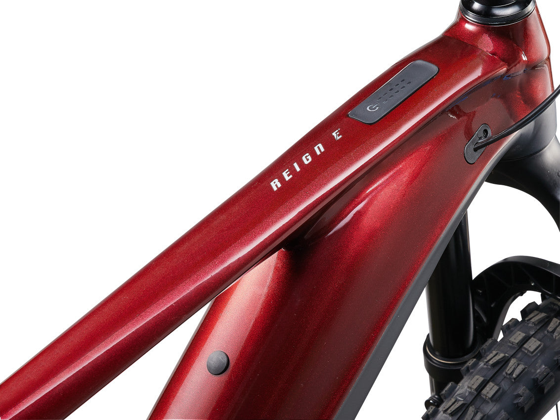  MY24 Reign E+ 2_Color A Sangria_D2