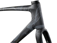 Image 12 of 12 - MY24 TCR Advanced SL Disc-FF B_Color B Incised Black-D1
