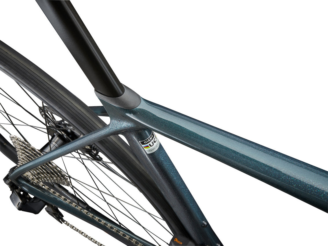  MY25 TCR Advanced 1-KOM_Color A Asphalt Green_D-7