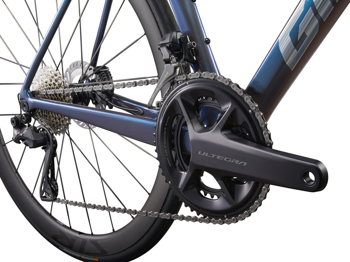  MY25 TCR Advanced Pro 0-Di2_Color A Ocean Twilight_Glare Chrome-D3