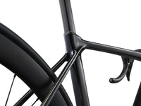  MY25 TCR Advanced Pro 1-Di2_Color A Carbon_Chrome-D5