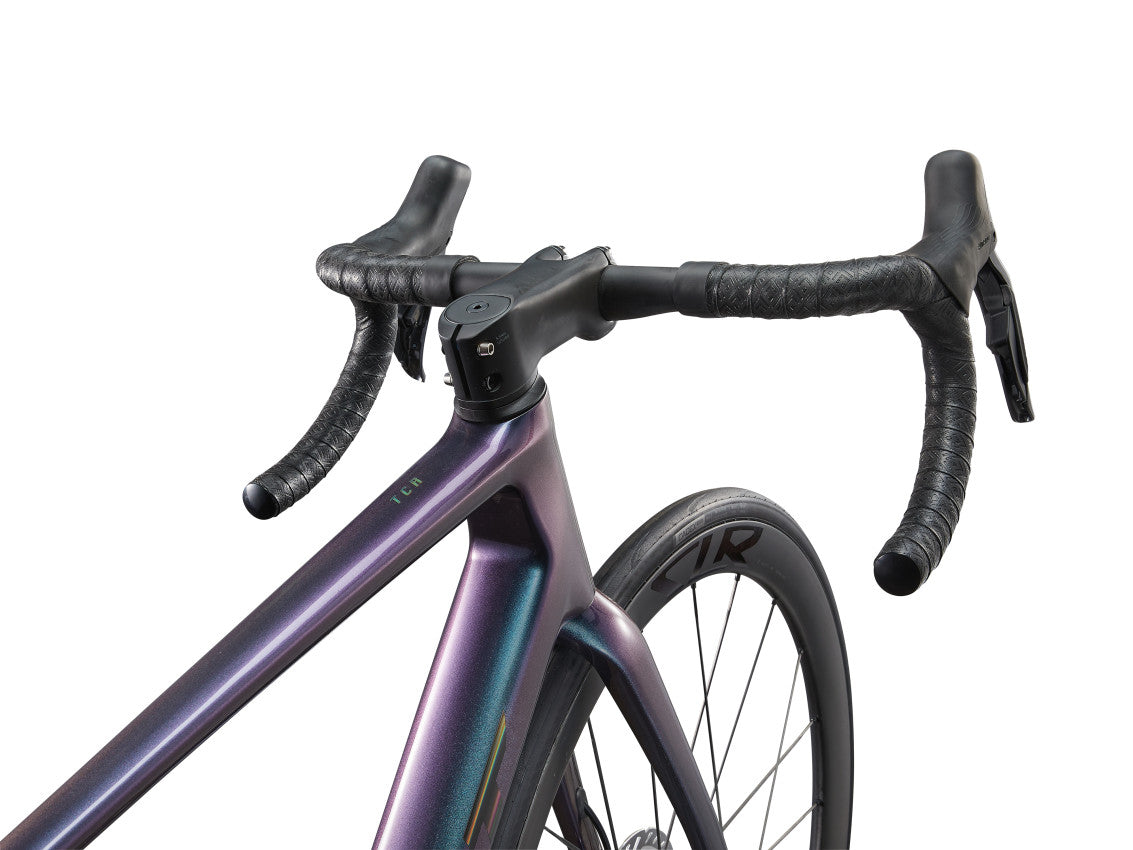  MY25 TCR Advanced SL 1_Color A Blue Dragonfly_Iris-D7