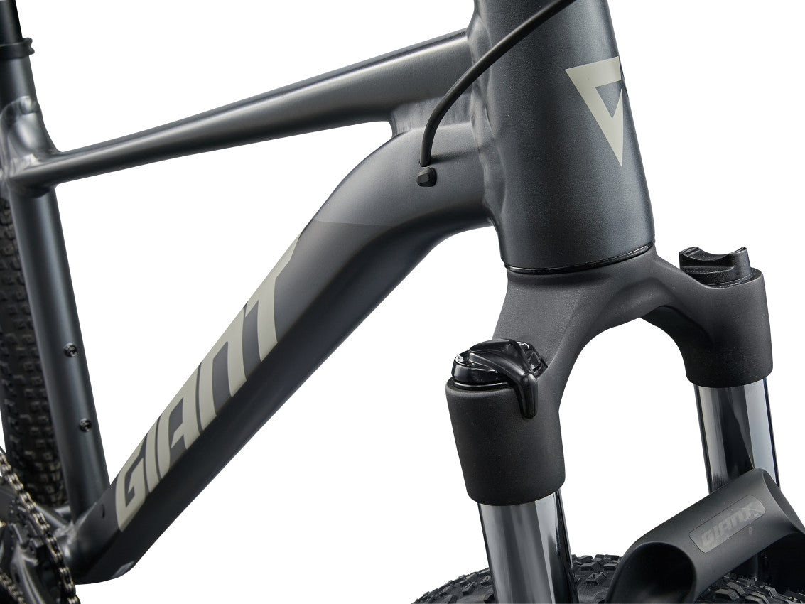 Image 8 of 13 - MY25 Talon 29 1_Color A Charcoal-D5