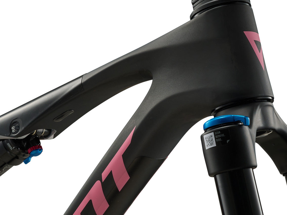 Image 7 of 8 - MY26AnthemXAdvancedSL3_ColorARawCarbon-D2