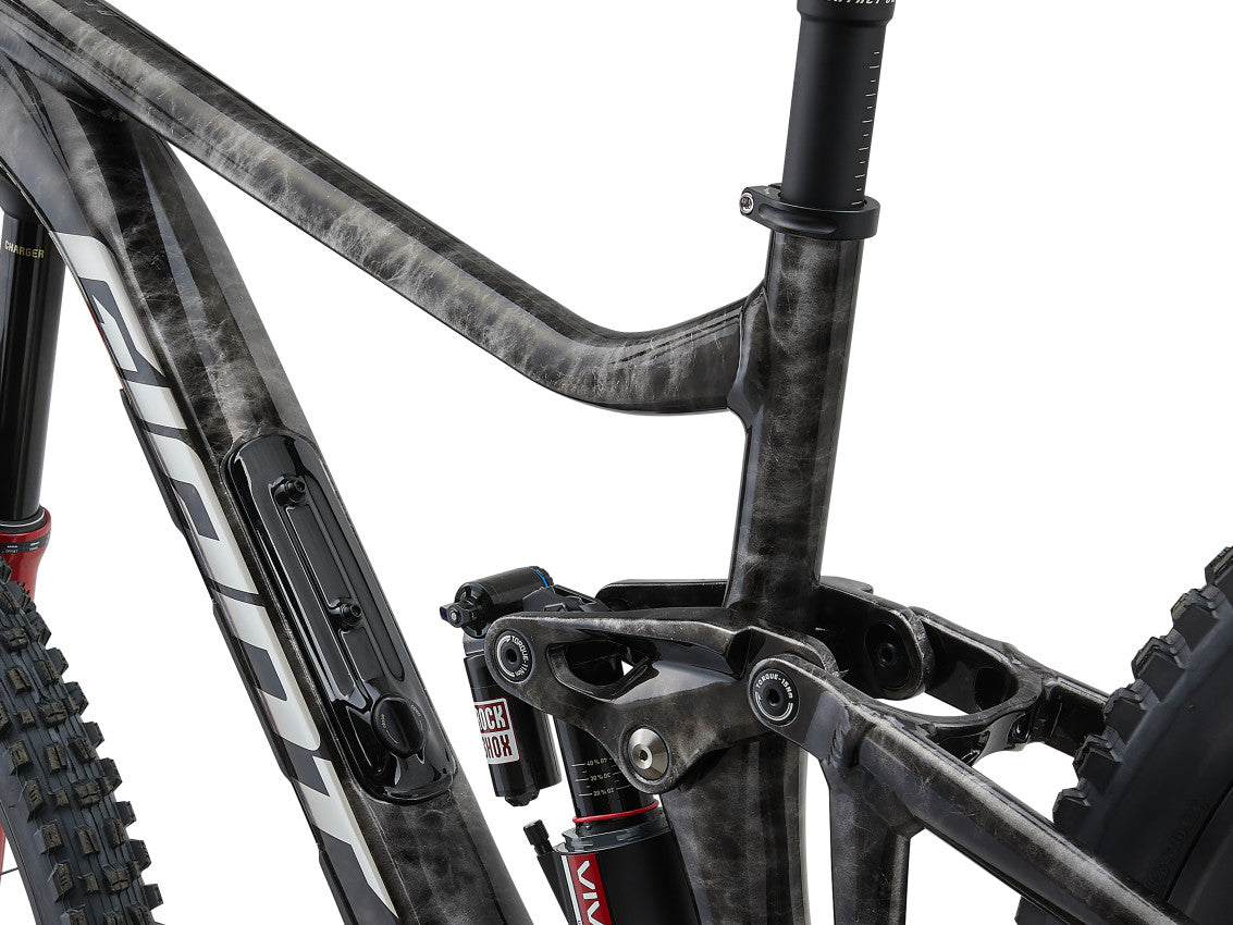 Image 5 of 12 - MY26ReignSE_ColorA-D-8