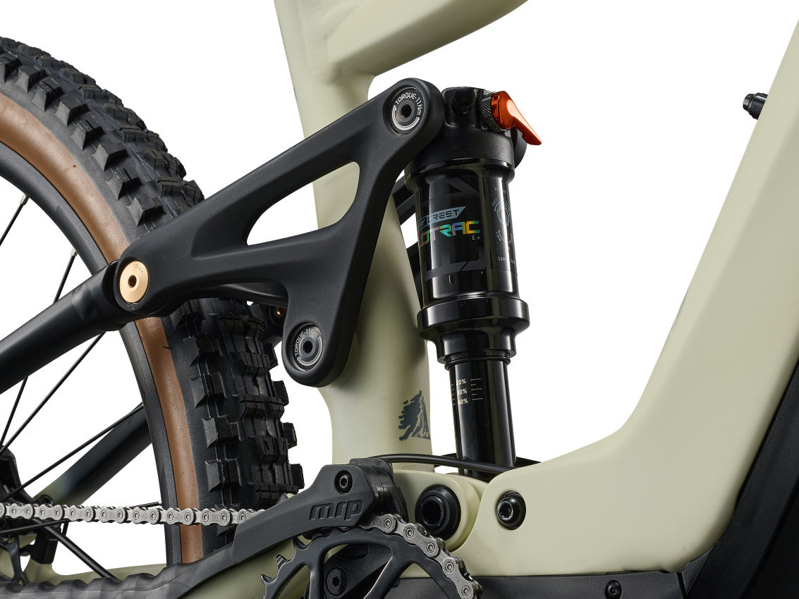 Image 6 of 9 - MY27EmboldenE1_ColorAPaleMoss_Black-D5