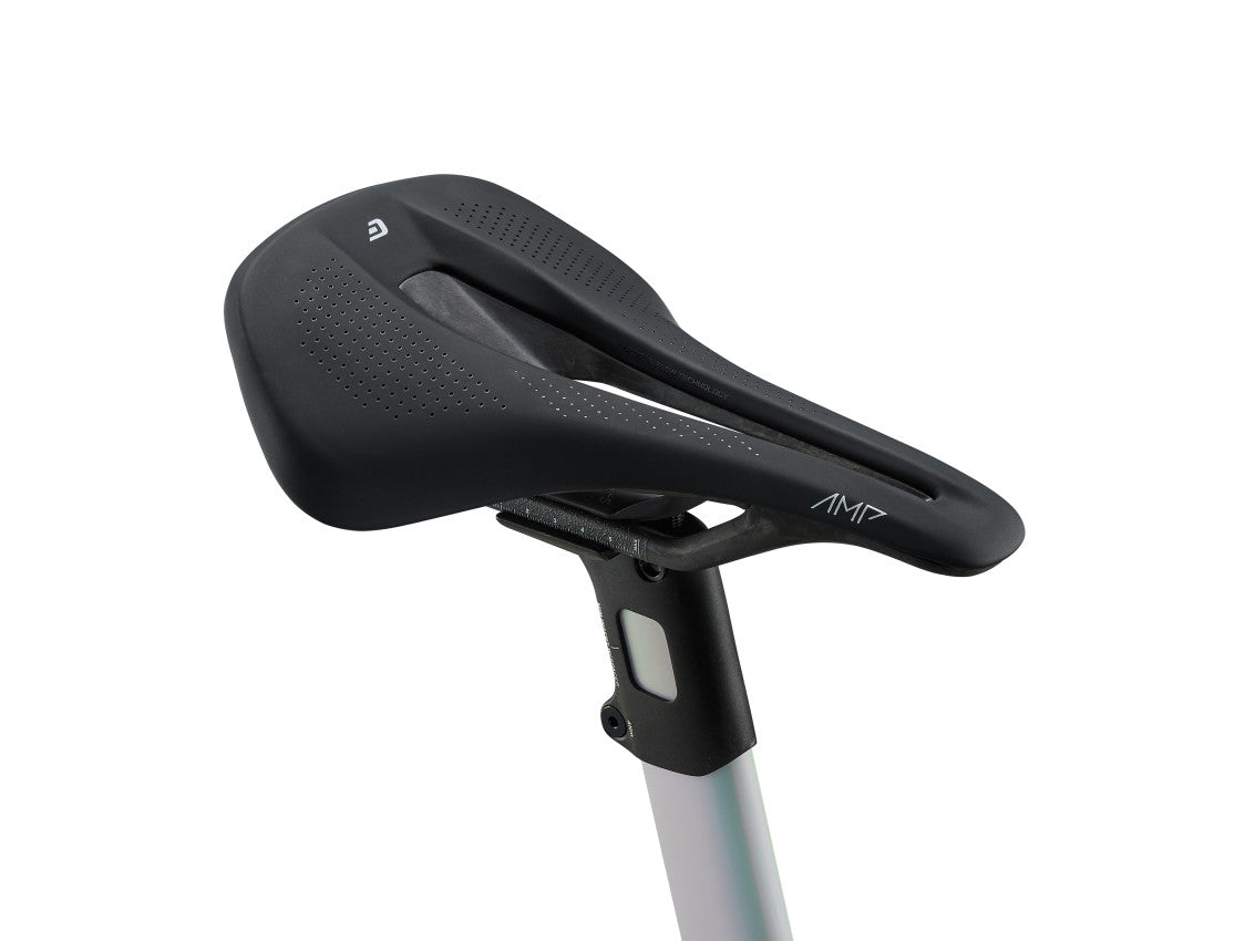 Image 6 of 12 - MY27EnviLivAdvancedSL0-Red_ColorAPrismPearl-D-14