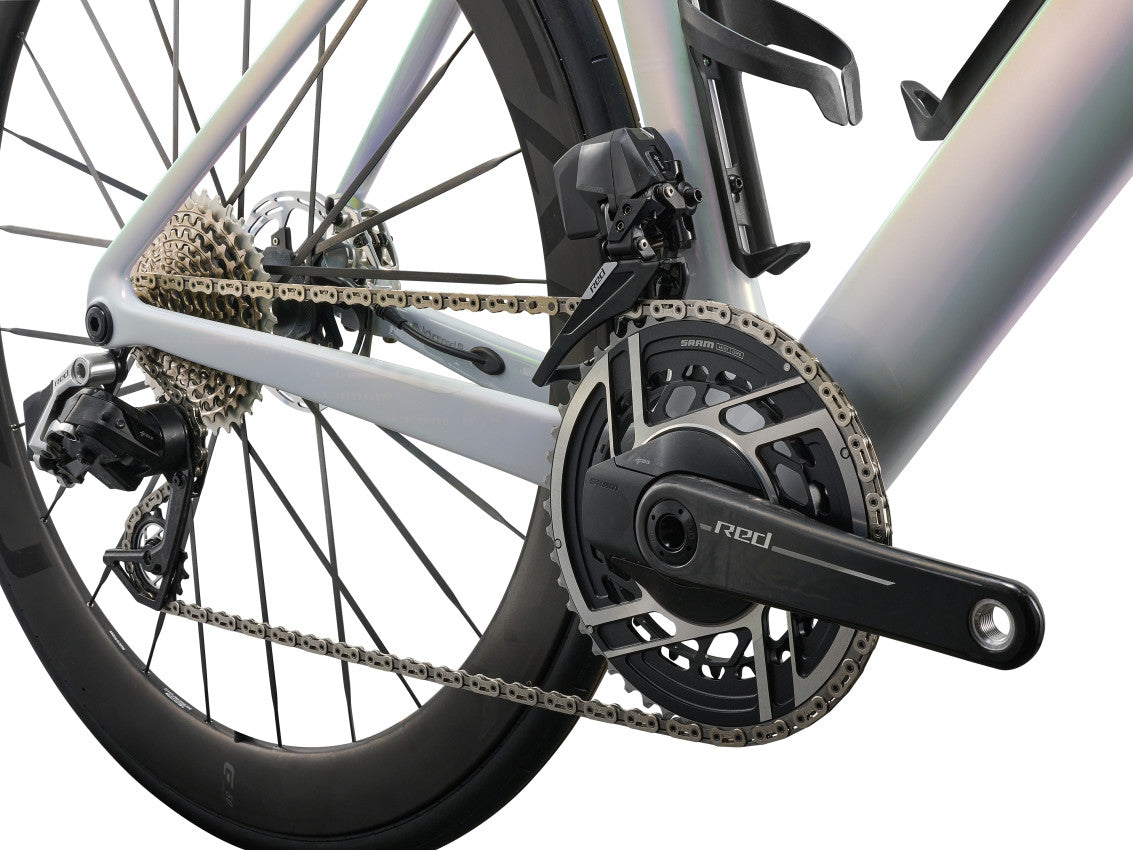 Image 5 of 12 - MY27EnviLivAdvancedSL0-Red_ColorAPrismPearl-D1