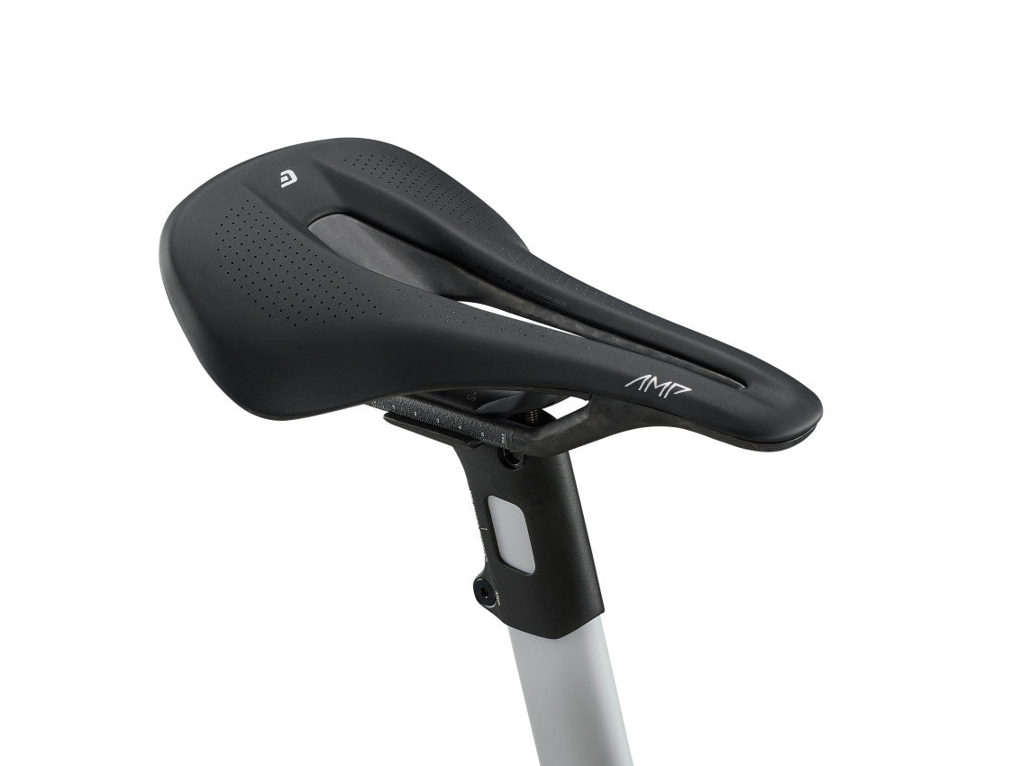 Image 5 of 12 - MY27PropelAdvancedSL0-DA_ColorAPrismPearl-D-14