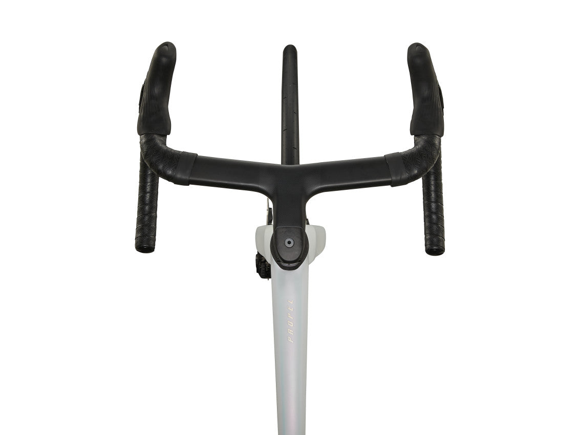 Image 12 of 12 - MY27PropelAdvancedSL0-DA_ColorAPrismPearl-D-6